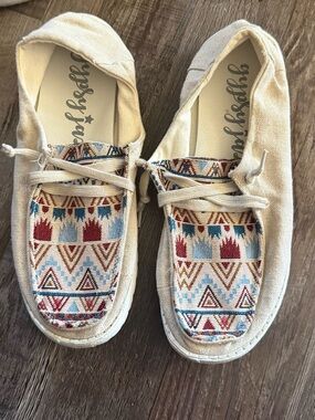 Gypsy Jazz Beige Canvas Moccasins with Red and Blue Aztec Embroidery